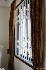 供應(yīng)防盜窗與彩鋼折疊防盜窗 安全與便捷的完美結(jié)合